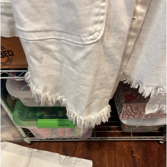 Off white long sleeve jean jacket with worn looking bottom - Picture 3 of 5
